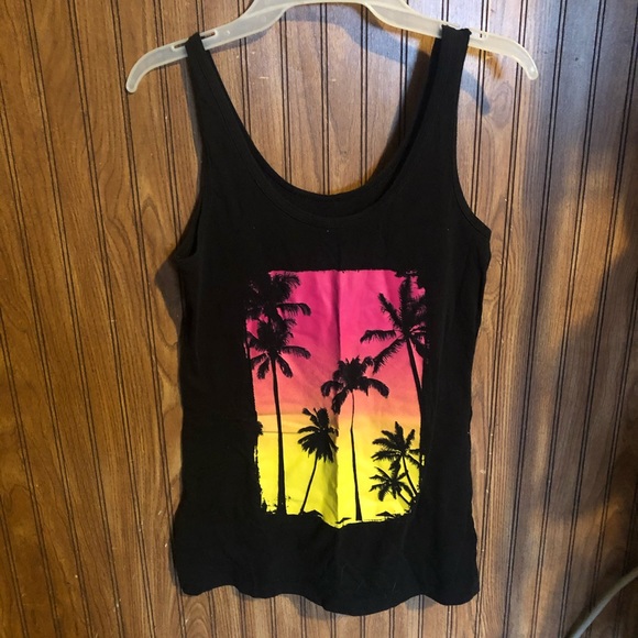 Summer Scene Tank - Picture 1 of 1